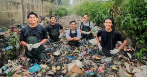 Pandawara Group Gerakan Anak Muda Tangguh Melawan Sampah